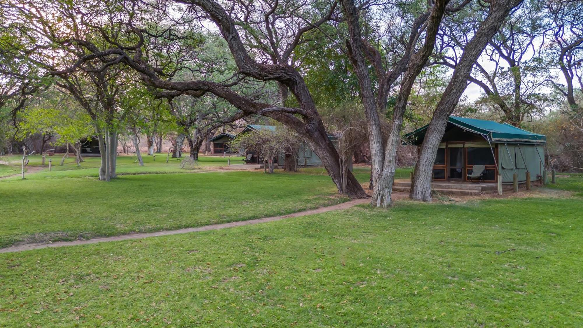 Elephant Valley Lodge Lesoma Exterior photo